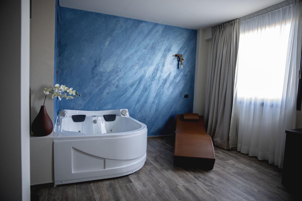 Castahotel Castagnito Dış mekan fotoğraf