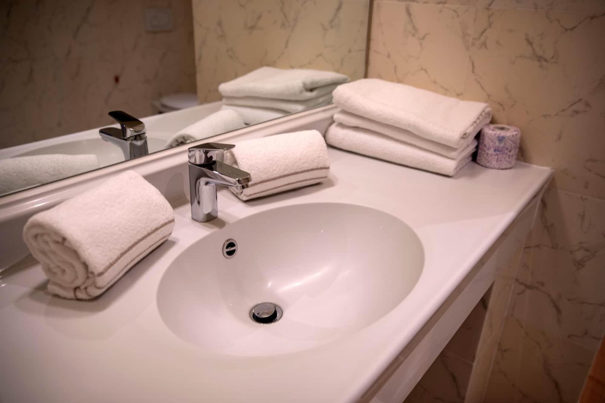 Castahotel Castagnito Dış mekan fotoğraf