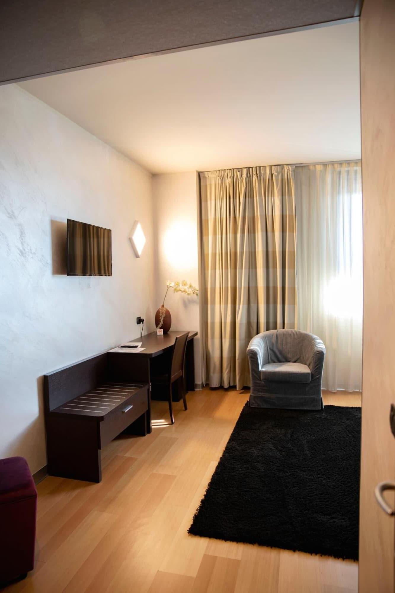 Castahotel Castagnito Dış mekan fotoğraf